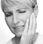 Jaw pain when biting
